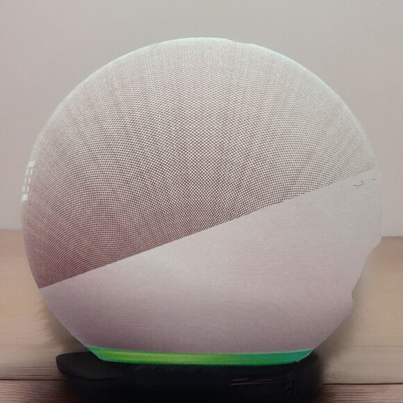 Bluetooth wireless speaker and clock with LED Radio Mode And Usb Charging {LA} - Picture 3 of 16